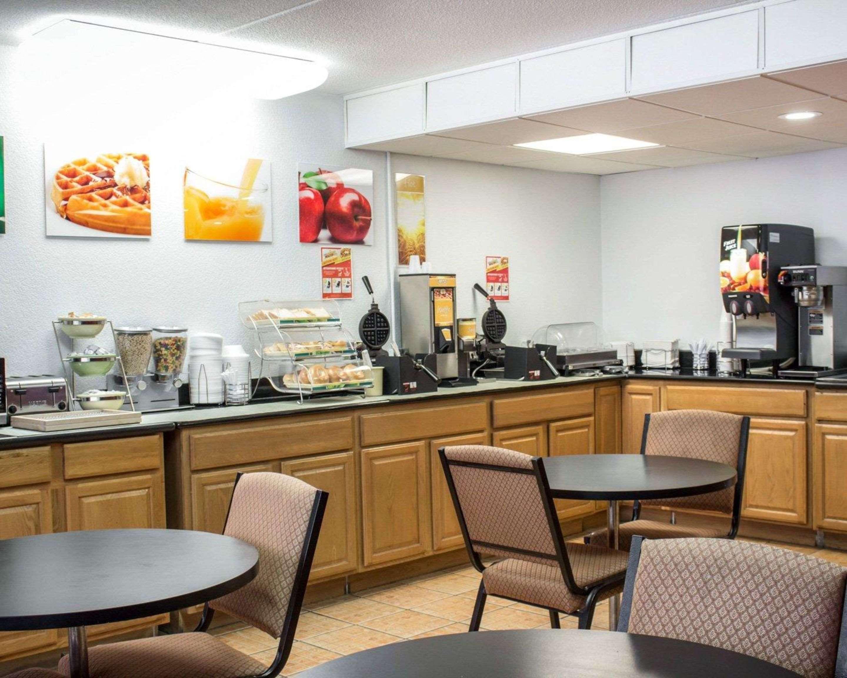 Quality Inn & Suites Fayetteville Luaran gambar