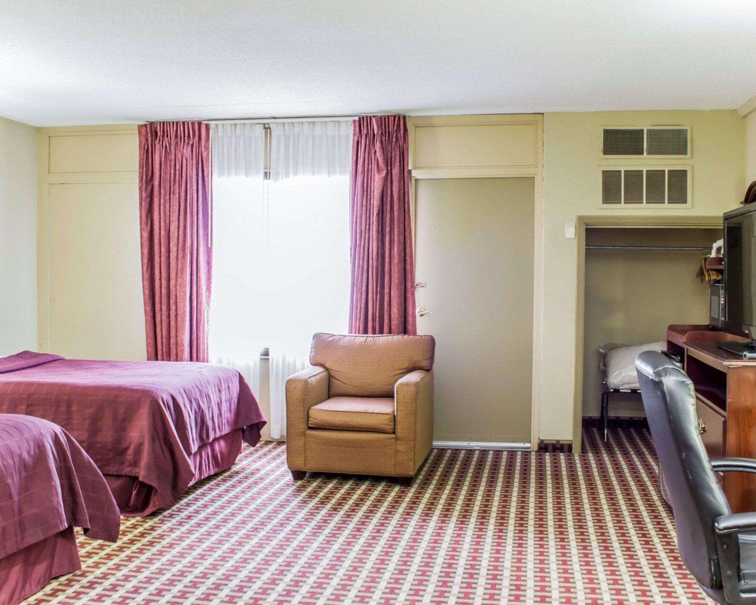 Quality Inn & Suites Fayetteville Luaran gambar