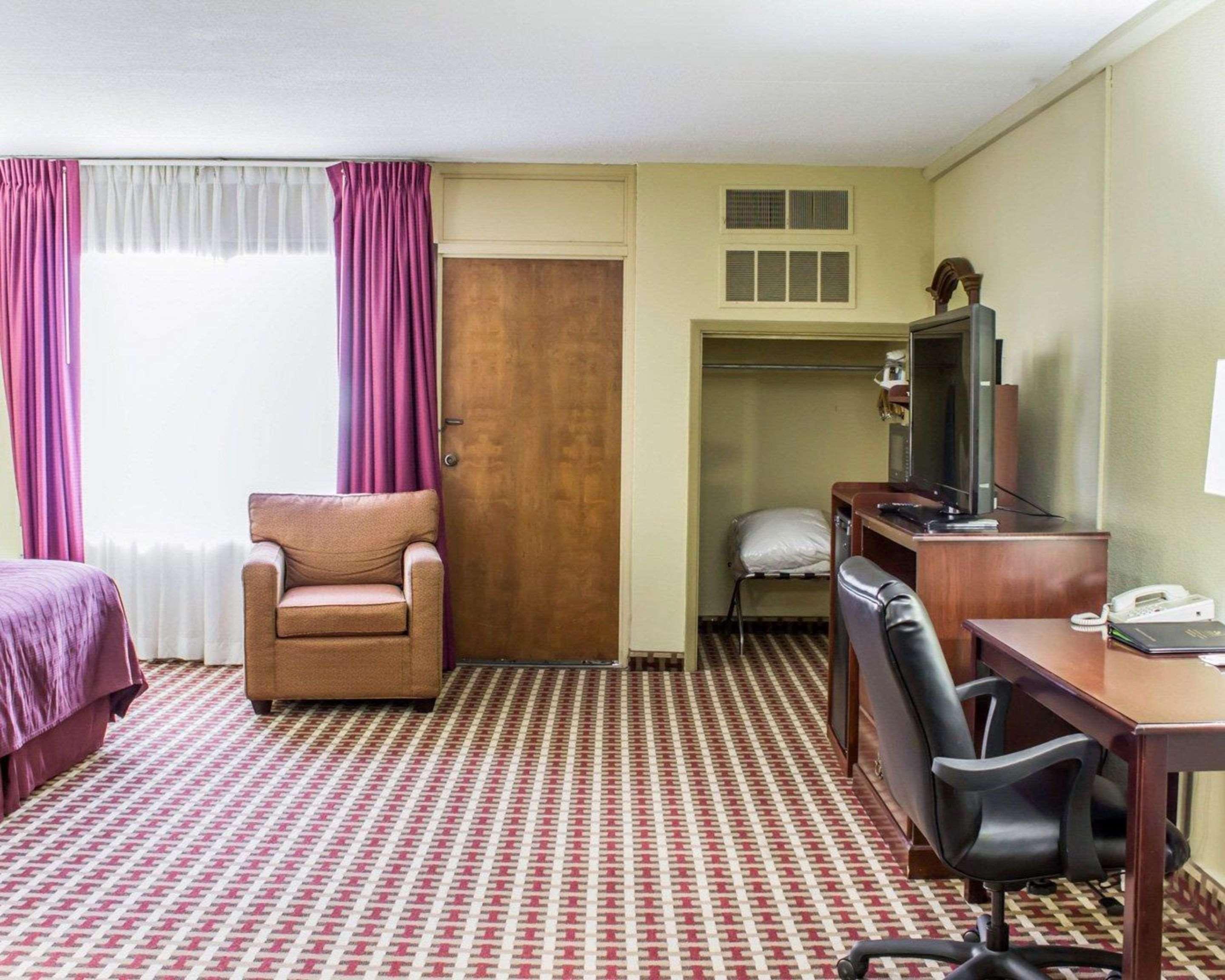 Quality Inn & Suites Fayetteville Luaran gambar