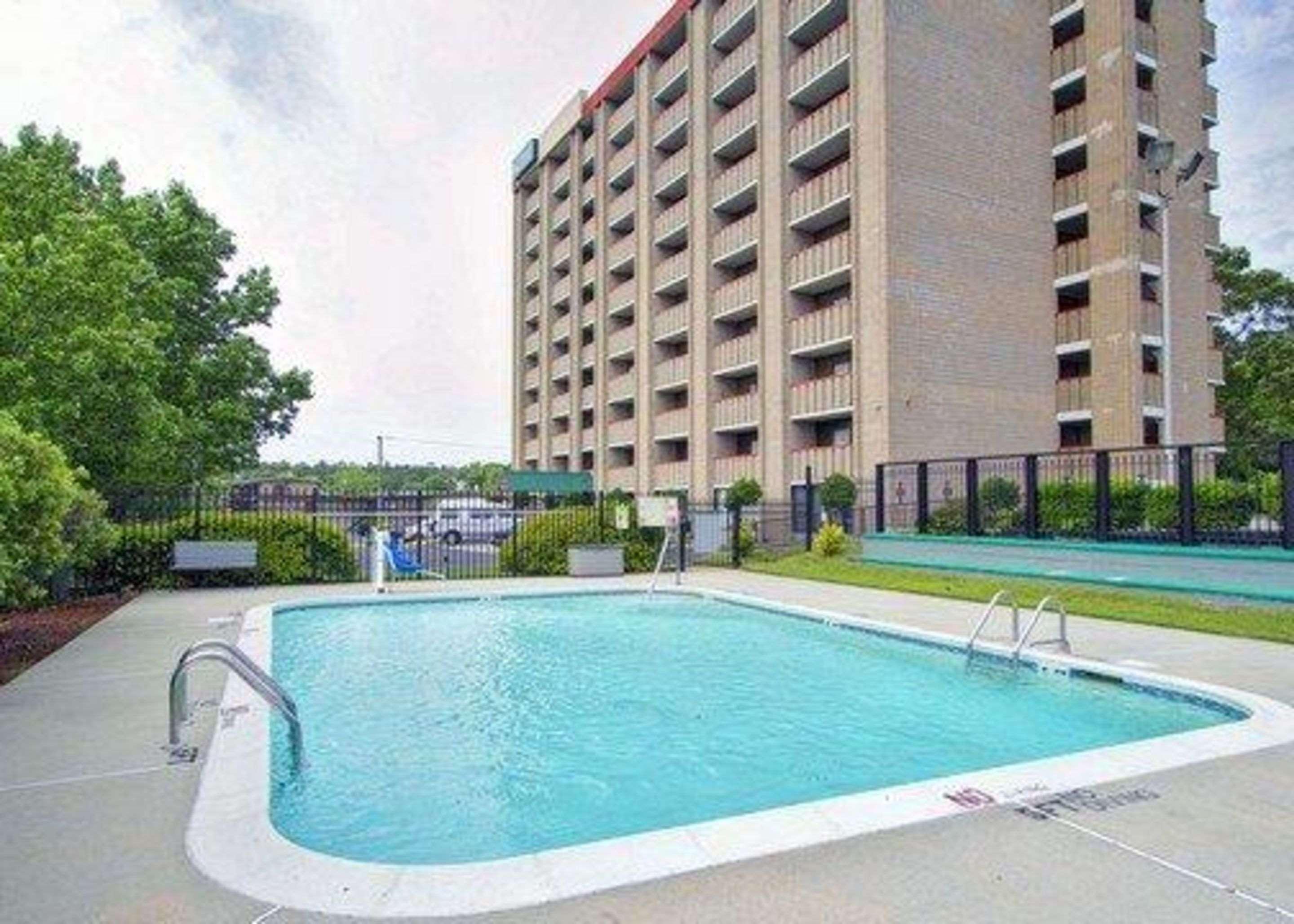 Quality Inn & Suites Fayetteville Luaran gambar
