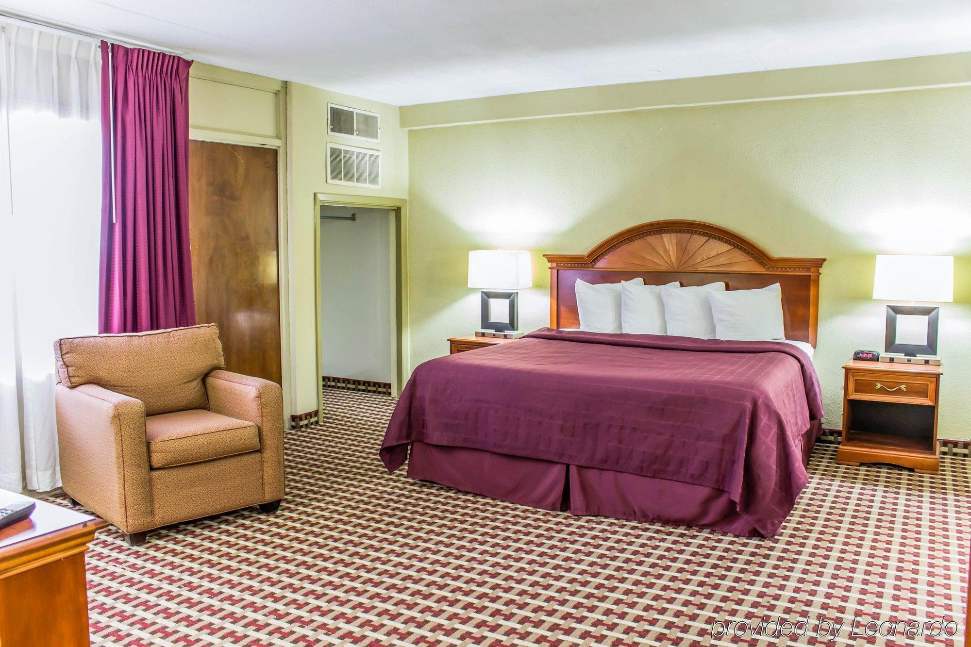 Quality Inn & Suites Fayetteville Luaran gambar