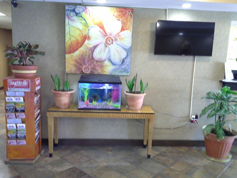 Quality Inn & Suites Fayetteville Luaran gambar