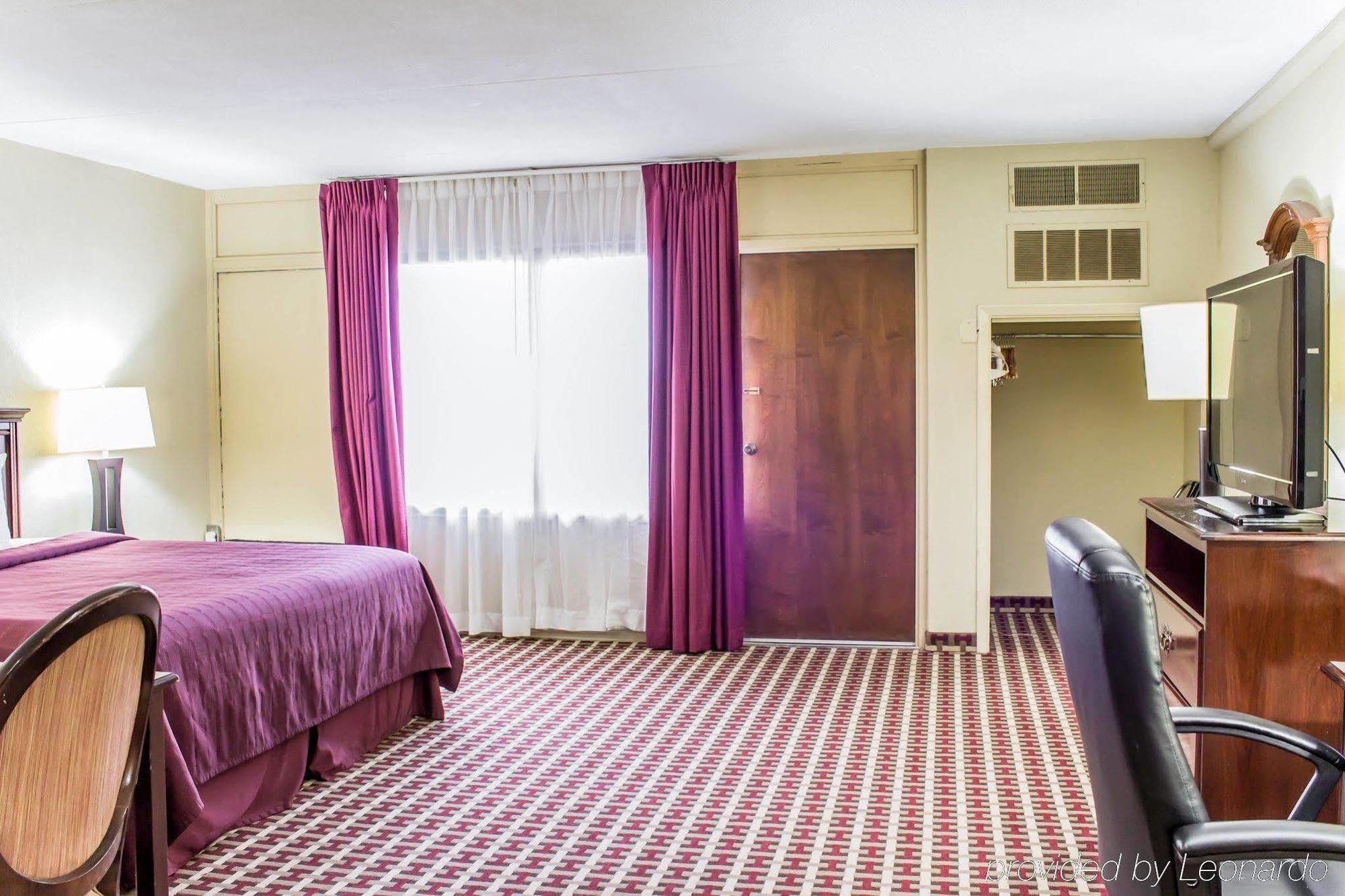 Quality Inn & Suites Fayetteville Luaran gambar