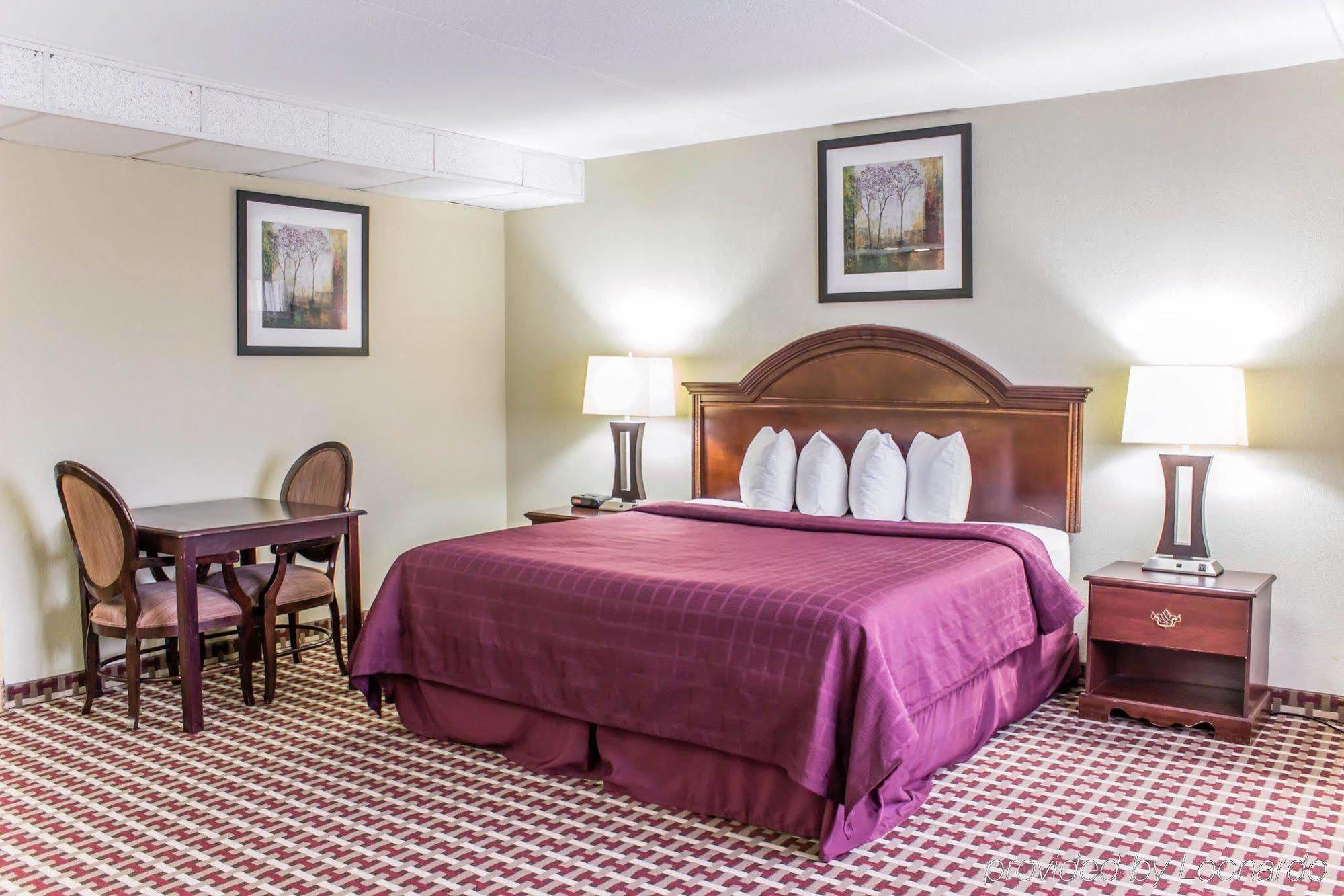 Quality Inn & Suites Fayetteville Luaran gambar