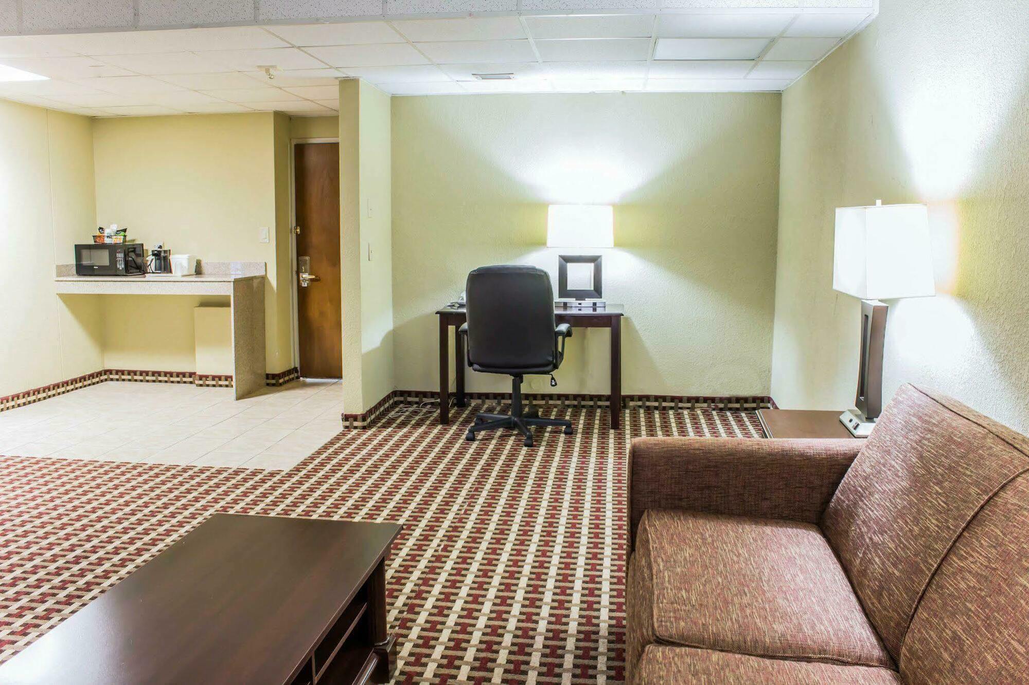 Quality Inn & Suites Fayetteville Luaran gambar